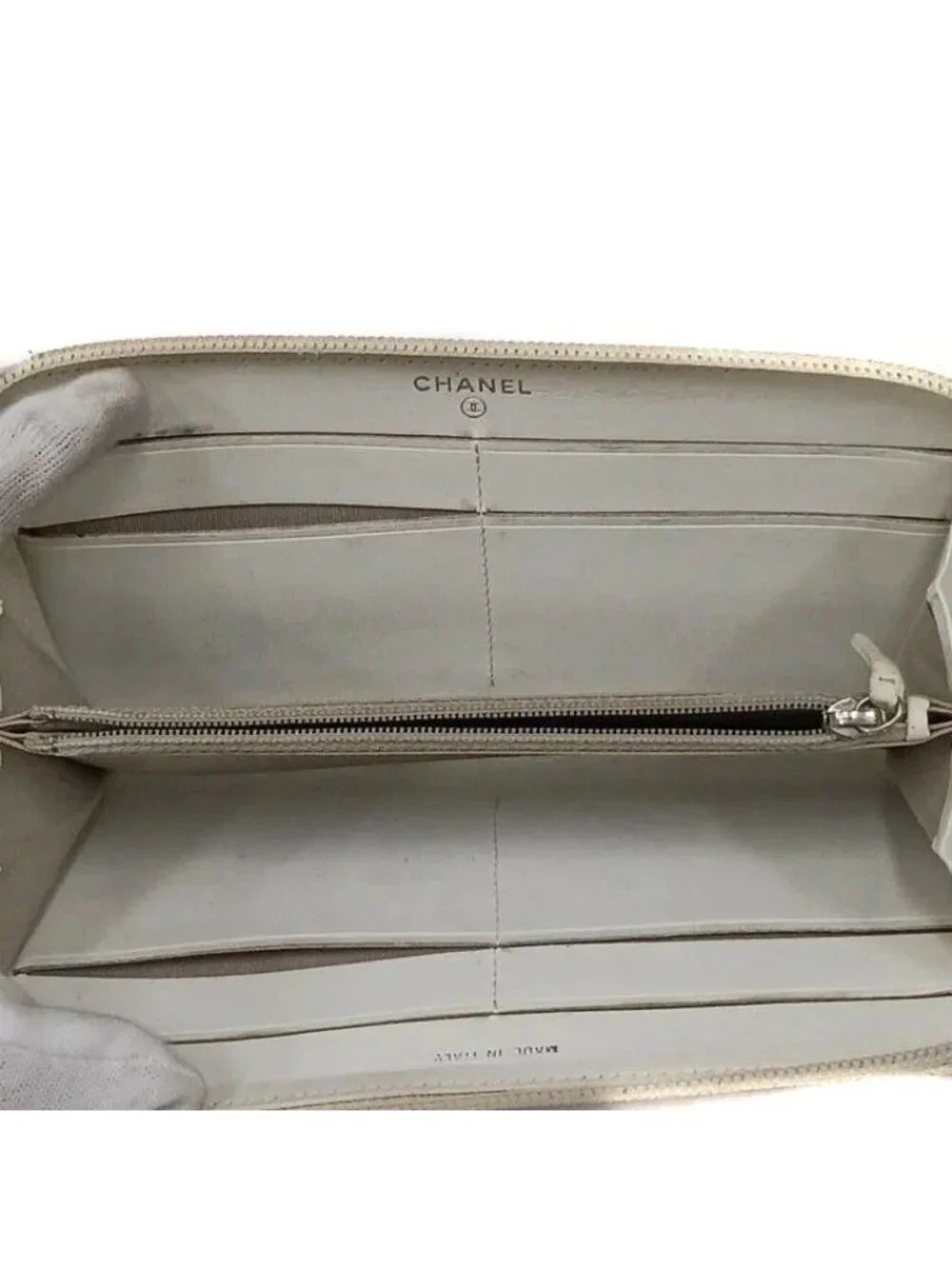 Chanel CC Logo Caviar Leather Wallet Zip Around Coin Purse Ivory